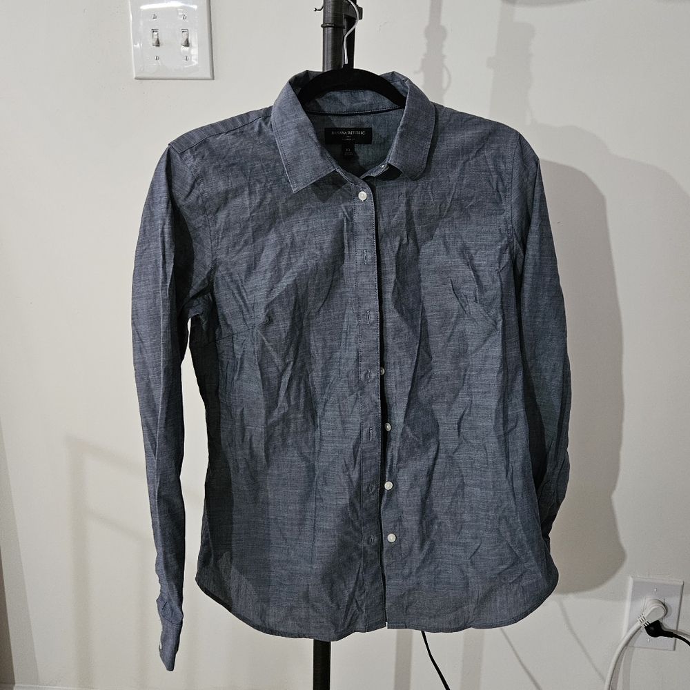 Women's Banana Republic Button Down